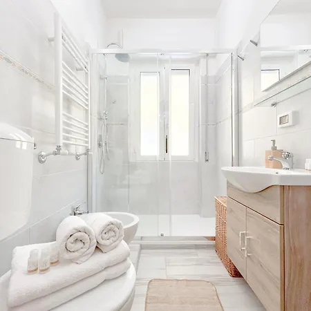 Elegant House - Centro - 400mt Dal Mare Апартаменты Вентимилья