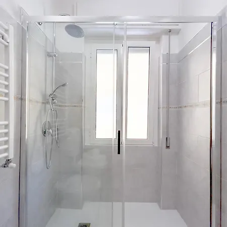 Апартаменты Elegant House - Centro - 400mt Dal Mare Вентимилья